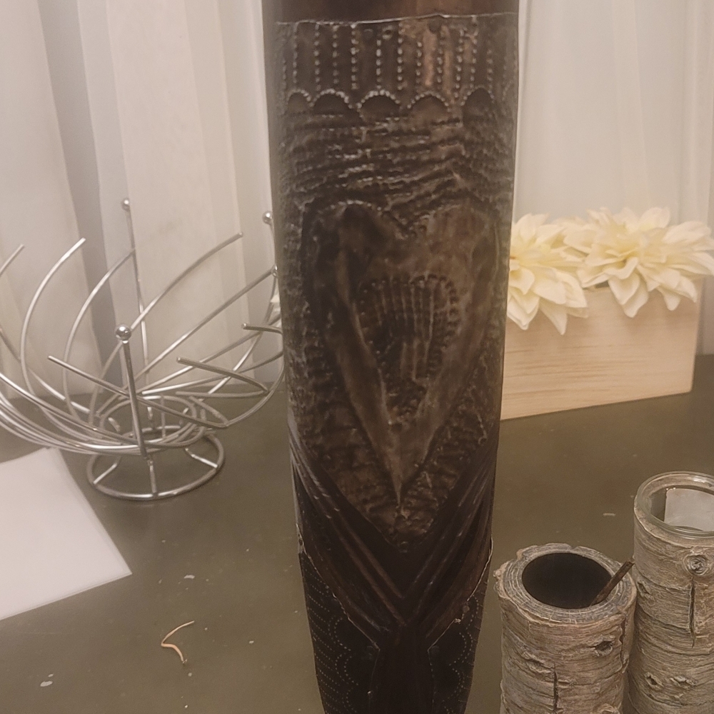 Tikki statue